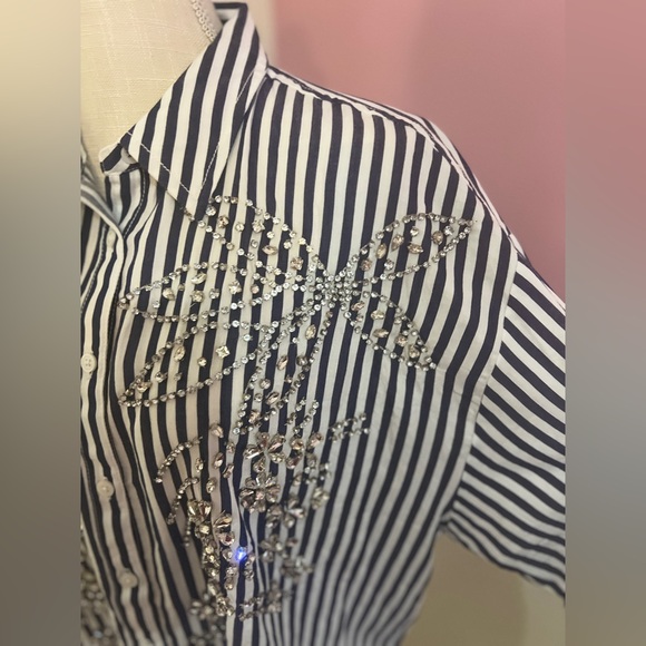 Crystal Embellished Maeve Button-Down - Picture 4 of 9